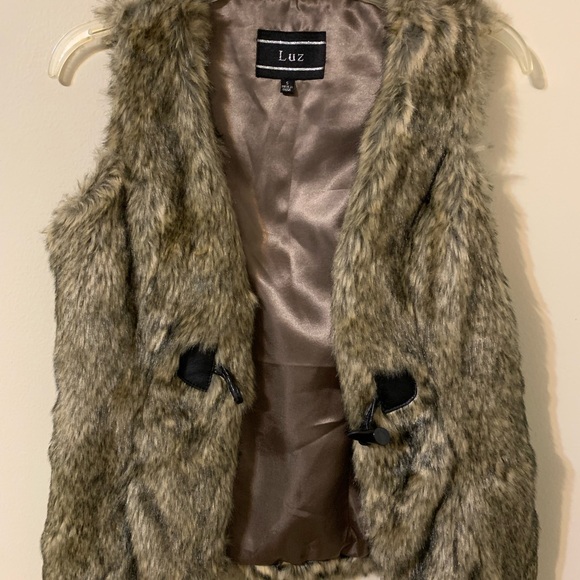 Faux Fur Vest by LUZ size Small - Picture 3 of 16